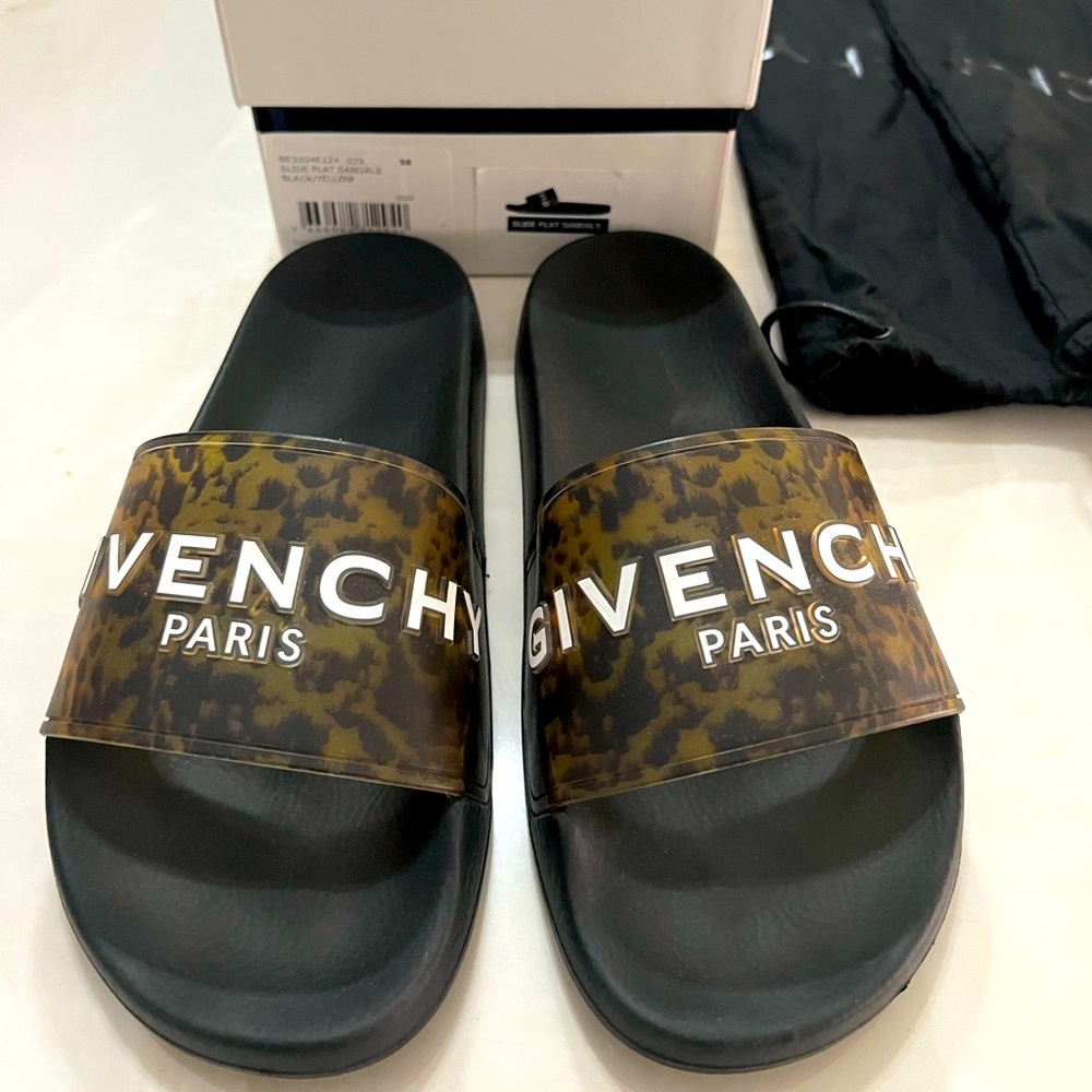 Givenchy size 38 tortoise pool slides